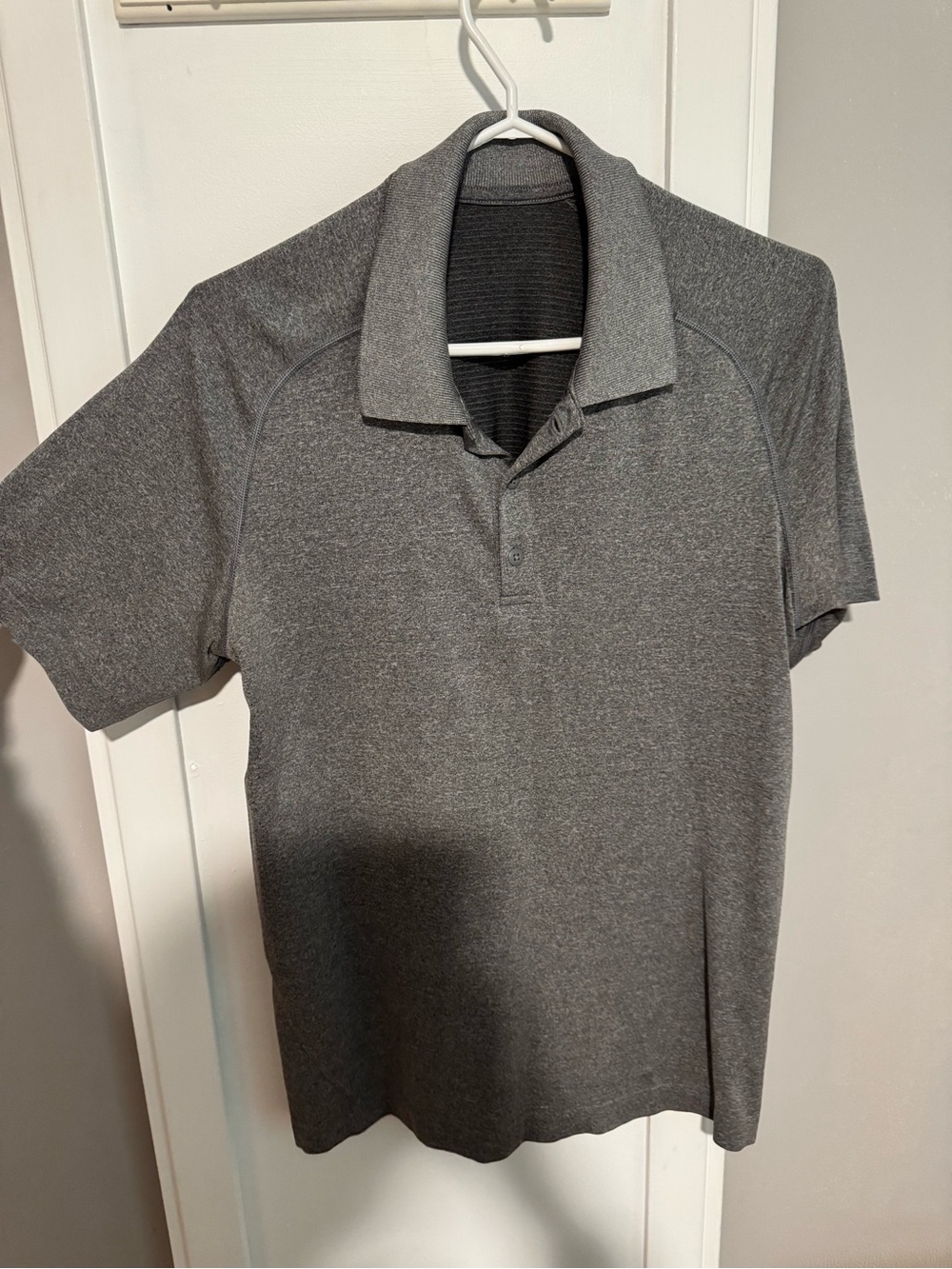 Men's lululemon golf shirt